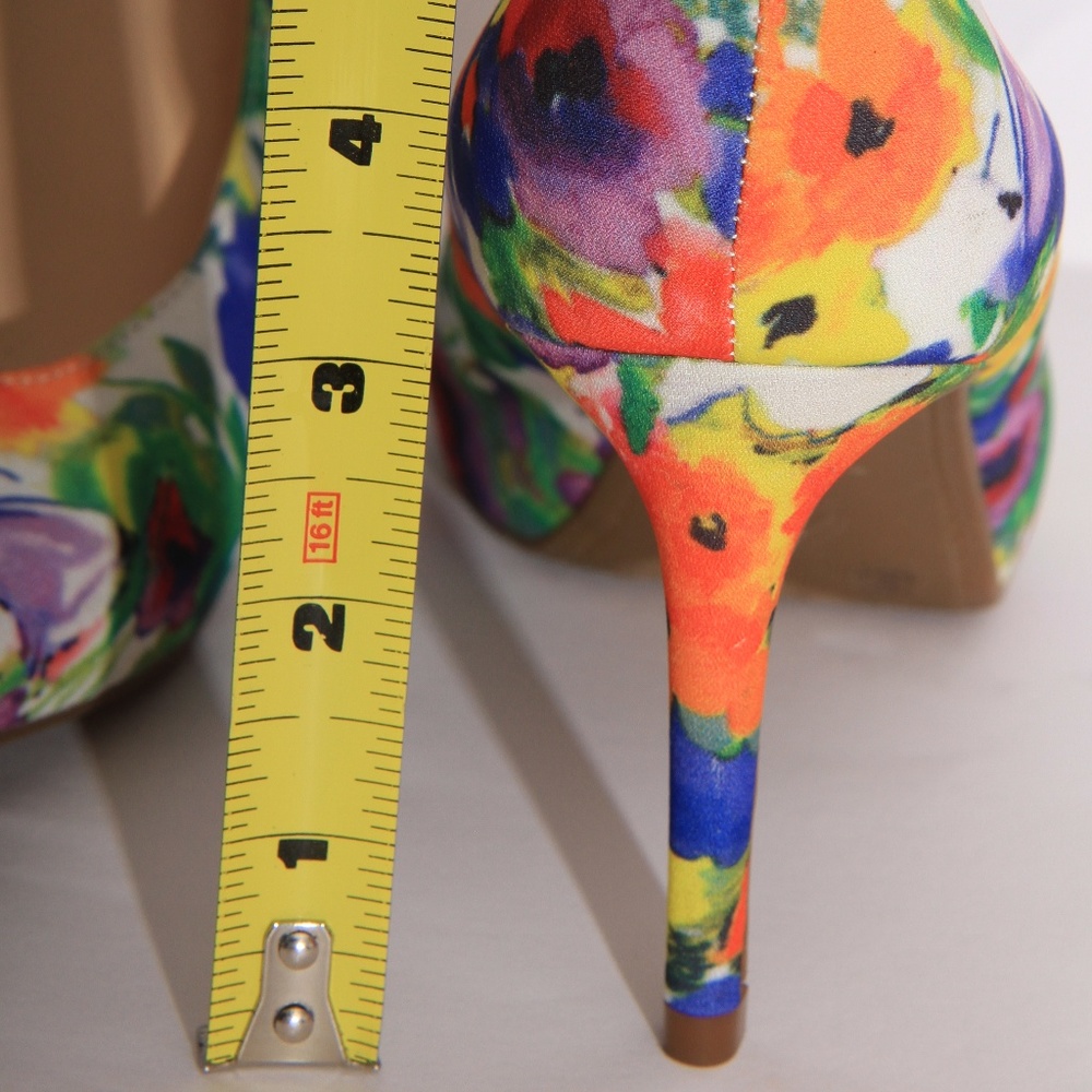 Bright Floral Peep-Toe Liz Claiborne High Heels - Picture 4 of 8